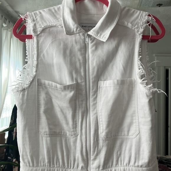 Rivetutility jumpsuit. White - Picture 1 of 7